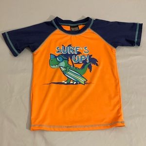 Quad seven short sleeve rash guard